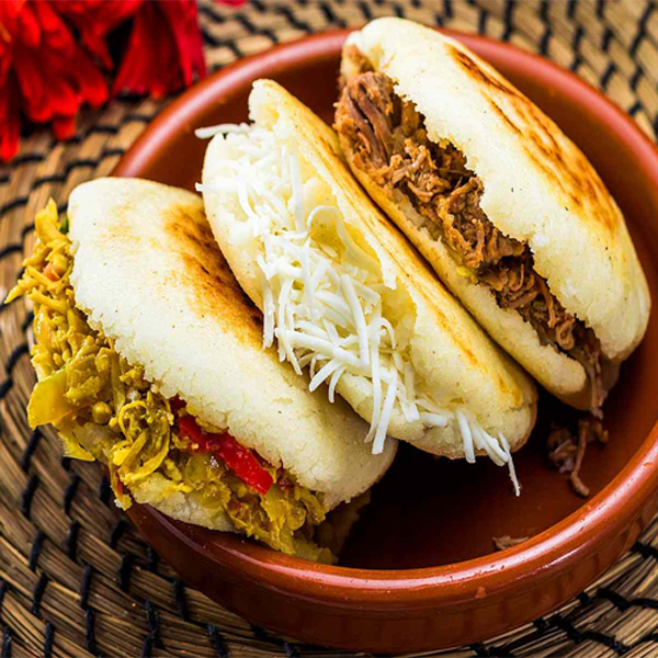 Arepa con Todo